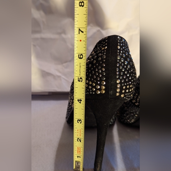 Elegant Black Studded Heels Sz 11W 4 Inch Heel - Picture 6 of 9